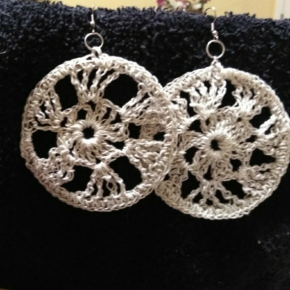 earrings - Picture 2 of 5